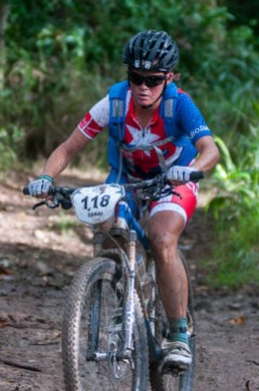 Cubana Danai Martínez pedalea durante la primera etapa de la Titán Tropic Cuba de de ciclismo de montaña. FOTO de Calixto N. Llanes (CUBA)